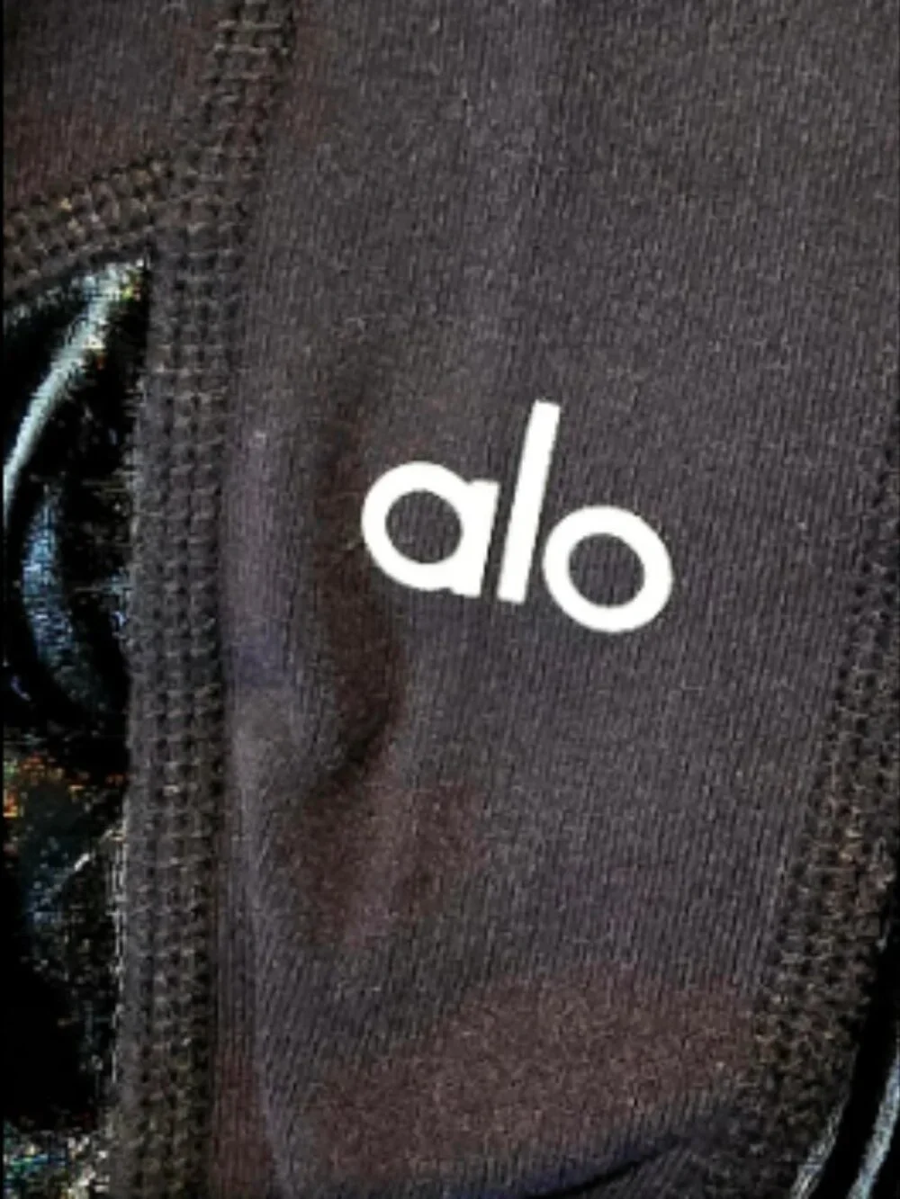 Alo Yoga High-Waist Black Leggings with Shiny Panel Details – Women's XS